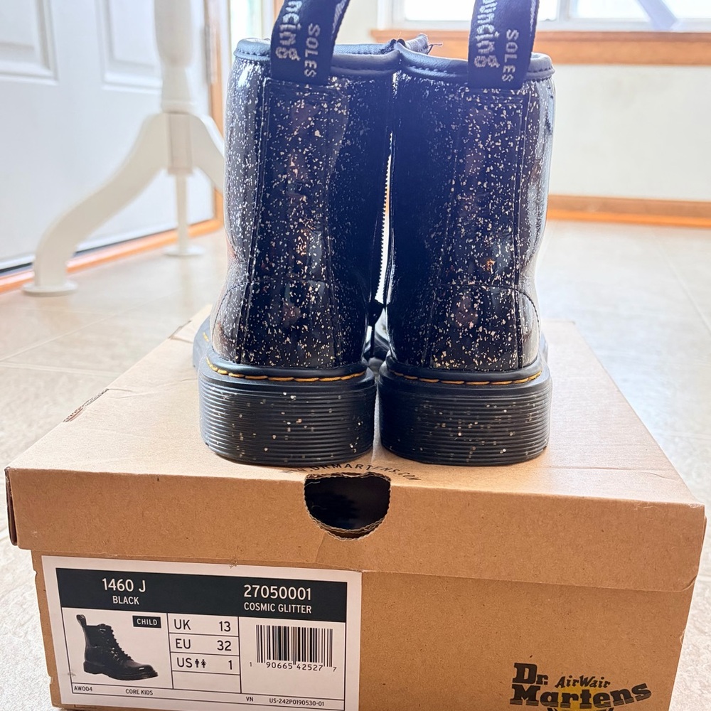 Dr. Martens Black Glitter Kids Boots - Picture 4 of 10